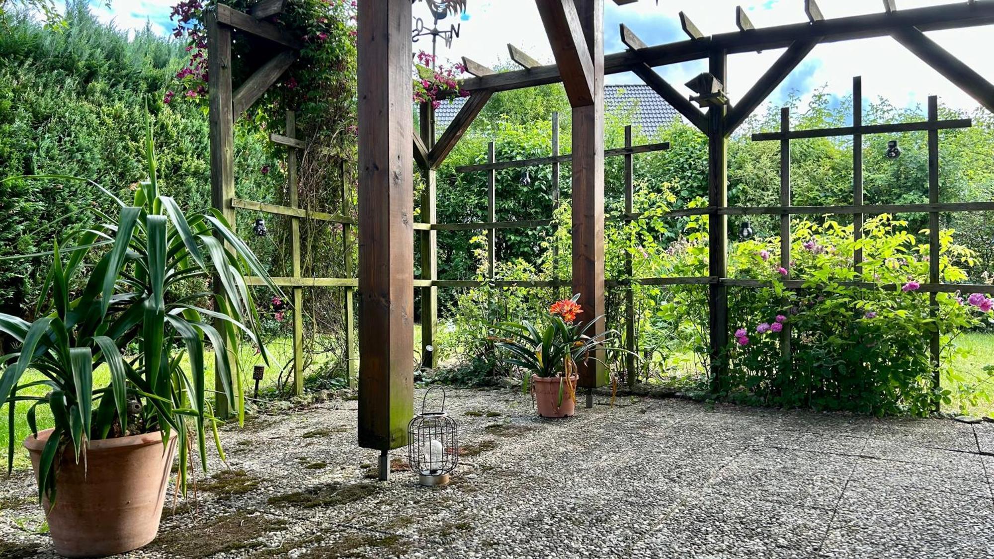Grosszuegige Wohnung Mit Terrasse Und Gartenzugang - Das Komplette Erdgeschoss Bindlach Exterior foto
